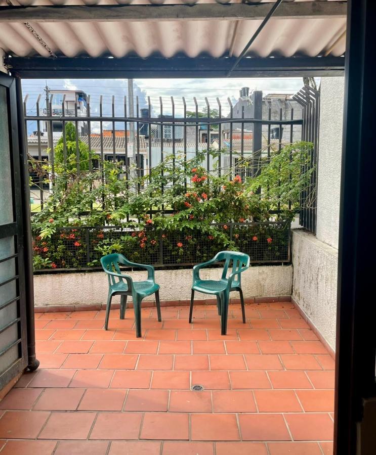 Hostal Roma Villavicencio Exterior photo